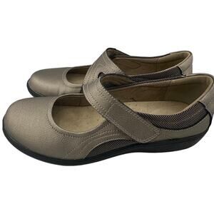 Oviaric Classic Comfort Mary Jane Flat Lightweight Walking Pewter Shoe Size 8